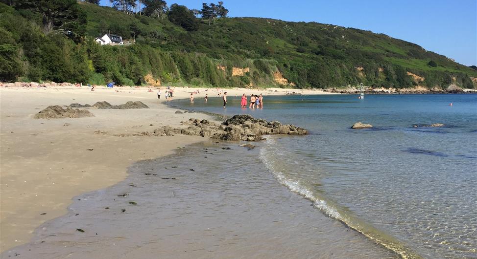 Pors Mabo strand aan de roze granietkust, Trébeurden, vlakbij Perros Guirec - Camping Armor Loisirs