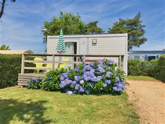 Stacaravan met 1 slaapkamer op 3-sterrencamping Armor Loisirs in Trébeurden, verhuur van staanplaatsen, stacaravans en chalets, overdekt zwembad, camping aan de roze granietkust bij Perros Guirec-Côtes d'Armor-Bretagne - Camping Armor Loisirs