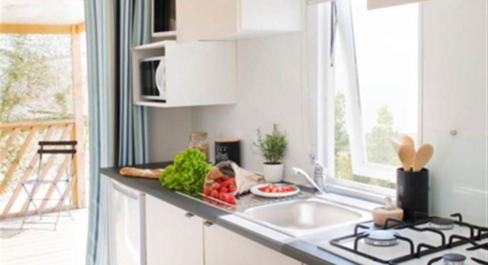 Camping Côte de Granit Rose - Stacaravan LOGGIA 2 slaapkamers plaats 9 en 82 camping verwarmd zwembad  - Camping Armor Loisirs