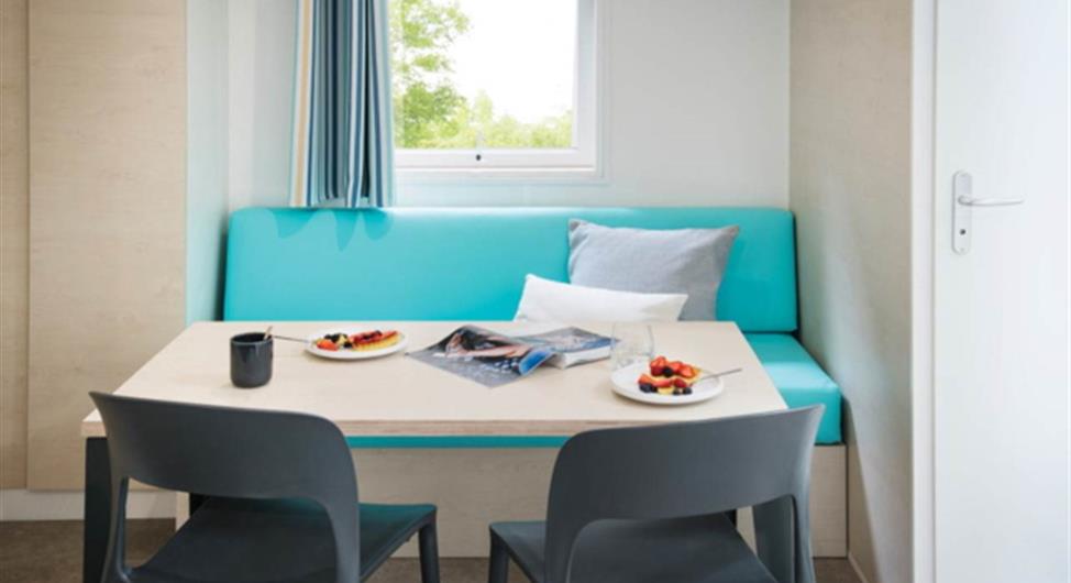 Camping Côte de Granit Rose - Stacaravan LOGGIA 2 slaapkamers plaats 9 en 82 camping verwarmd zwembad  - Camping Armor Loisirs