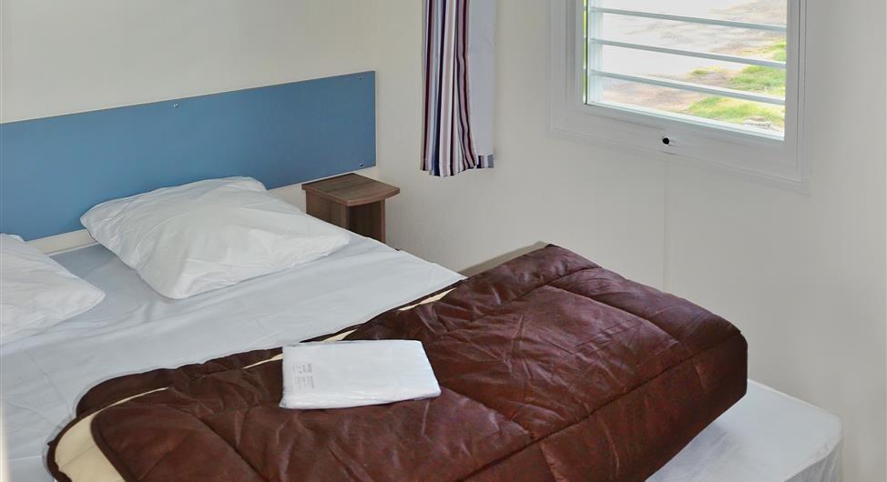 3-sterren camping Côte de Granit Rose Stacaravan 3 kamers standplaats 96 uitzicht op zee overdekt terras - Camping Armor Loisirs