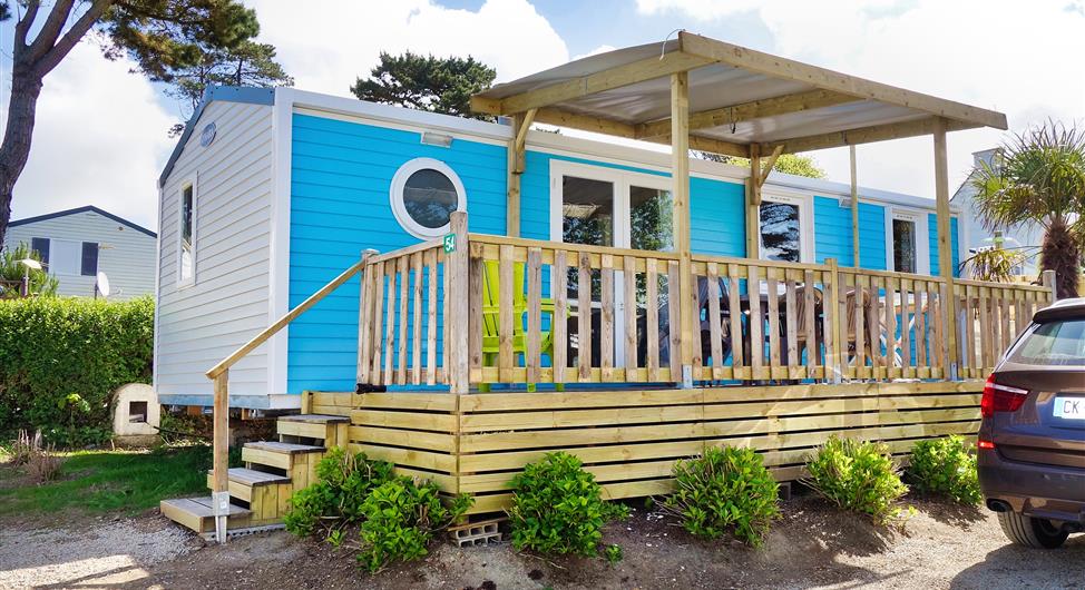 3-sterren camping Côte de Granit Rose Stacaravan 3 kamers standplaats 96 uitzicht op zee overdekt terras - Camping Armor Loisirs