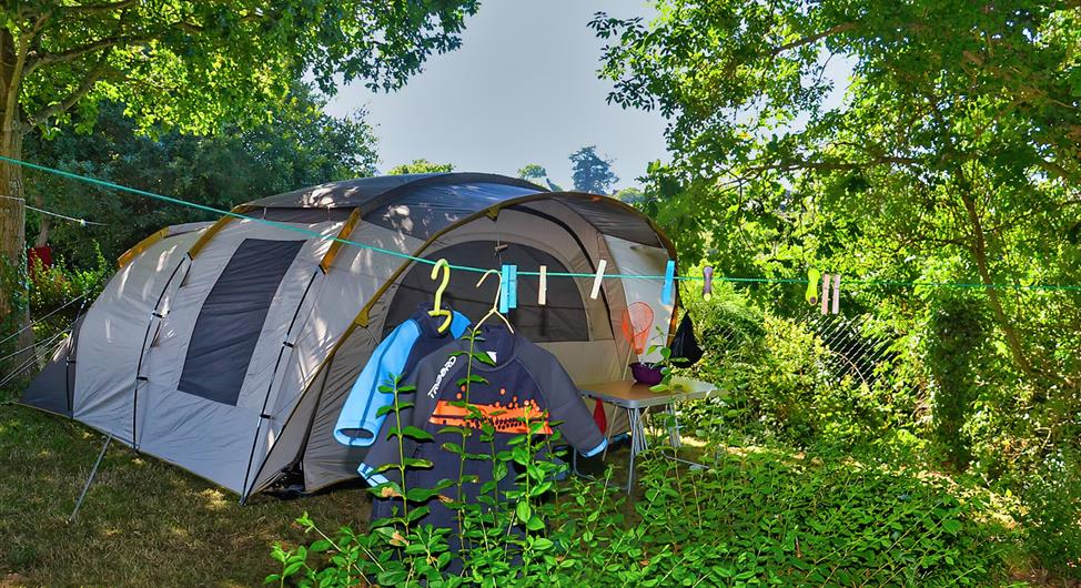 kampeerplaats op 3-sterrencamping Armor Loisirs in Trébeurden, verhuur van kampeerplaatsen, stacaravans en chalets, camping met zwembad aan de roze granietkust bij Perros Guirec-Côtes d'Armor-Bretagne - Camping Armor Loisirs