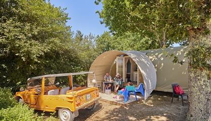 Coco zoet op 3-sterren camping Armor Loisirs in Trébeurden, verhuur van staanplaatsen, stacaravans en chalets, camping met zwembad aan de roze granietkust bij Perros Guirec pluomanach frankrijk -Côtes d'Armor-Bretagne - Camping Armor Loisirs