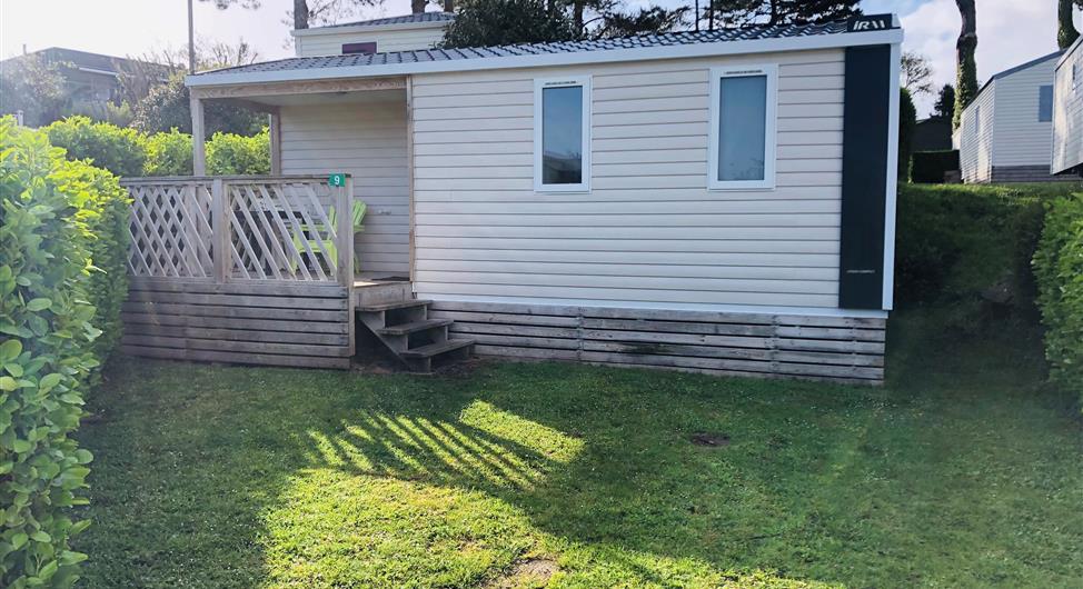 Camping Côte de Granit Rose - Stacaravan LOGGIA 2 slaapkamers plaats 9 en 82 camping verwarmd zwembad  - Camping Armor Loisirs
